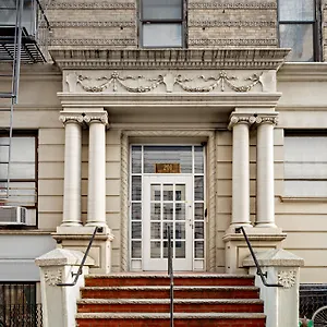 Hostal Park West 